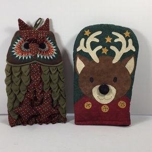 Two kitchen oven mitts owl and reindeer
